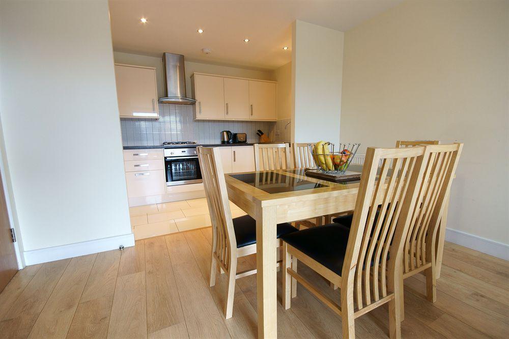 Lodge Drive Serviced Apartments Enfield Exteriör bild